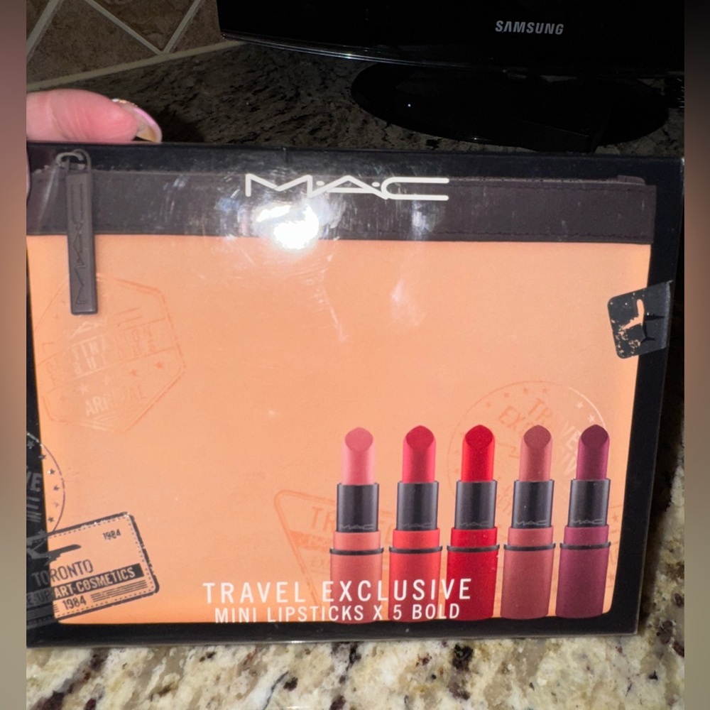 MAC Travel Exclusive Mini Lipsticks Set